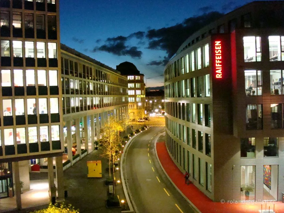 roter-Platz-2007.11.12-17-39-21.JPG